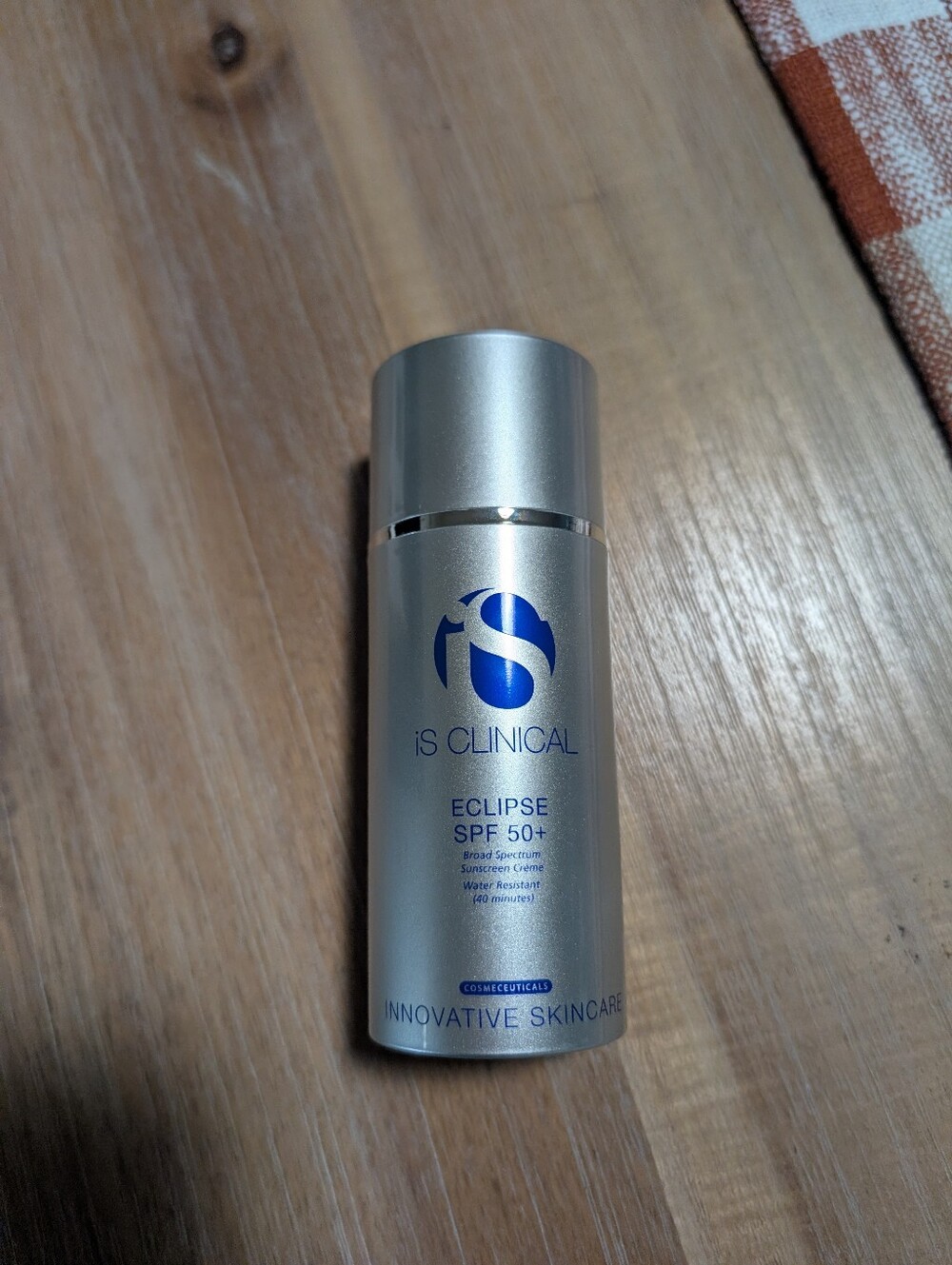 iS Clinical Eclipse SPF 50+